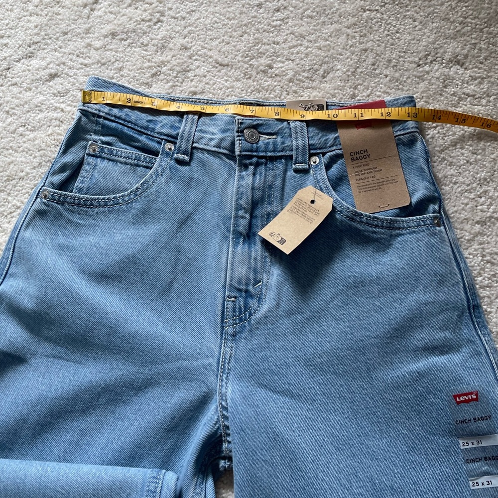 NWT Levi's Cinch Baggy High Rise Cargo Women's Jeans Size 25/31 - Picture 8 of 12